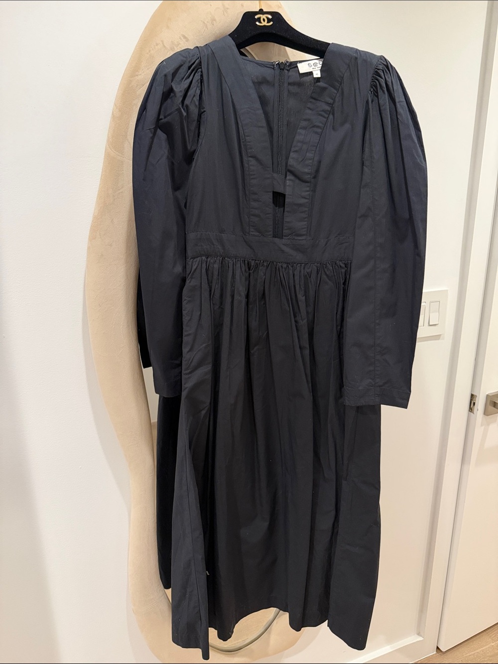 Sea Black Maxi Dress with Long Sleeves